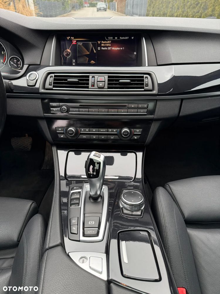 BMW Seria 5 530d xDrive Sport-Aut Luxury Line - 13