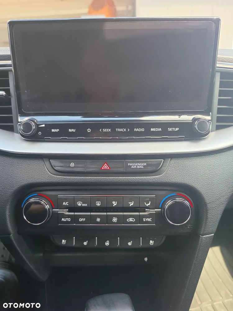 Kia XCeed 1.6 CRDi SCR L Business Line DCT - 12