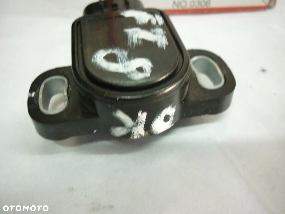 Czujnik położenia przepustnic Yamaha FZ8 - 5
