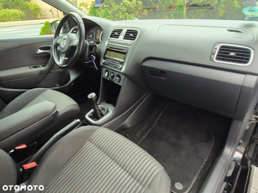 Volkswagen Polo 1.4 16V Comfortline - 34