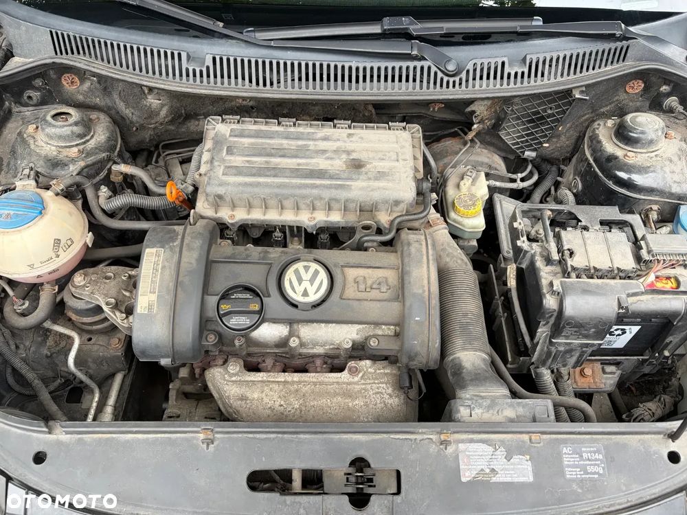 Volkswagen Polo 1.4 16V Comfortline - 11