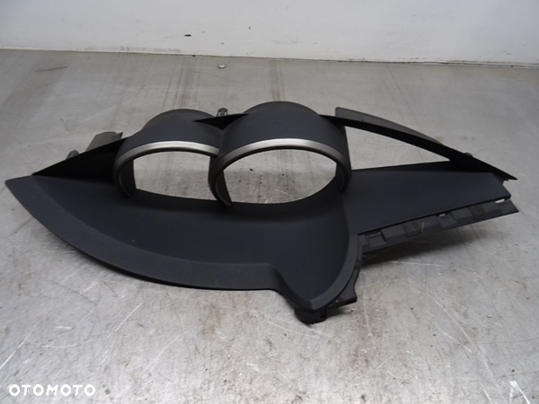 TOYOTA VERSO 09-12 2.2 D-CAT OBUDOWA ZEGARÓW LICZNIKA
