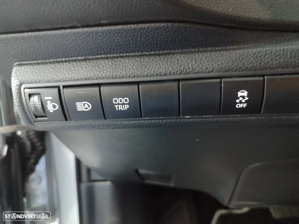 Toyota Corolla 1.8 Hybrid Exclusive - 33