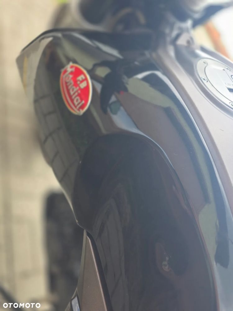 Mondial HPS 125 - 10