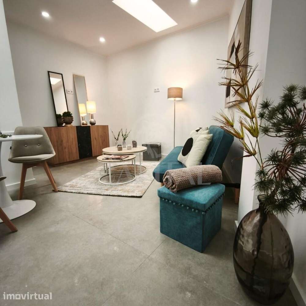 Apartamento T3 remodelado em Benfica, com elevador - Grande imagem: 2/24