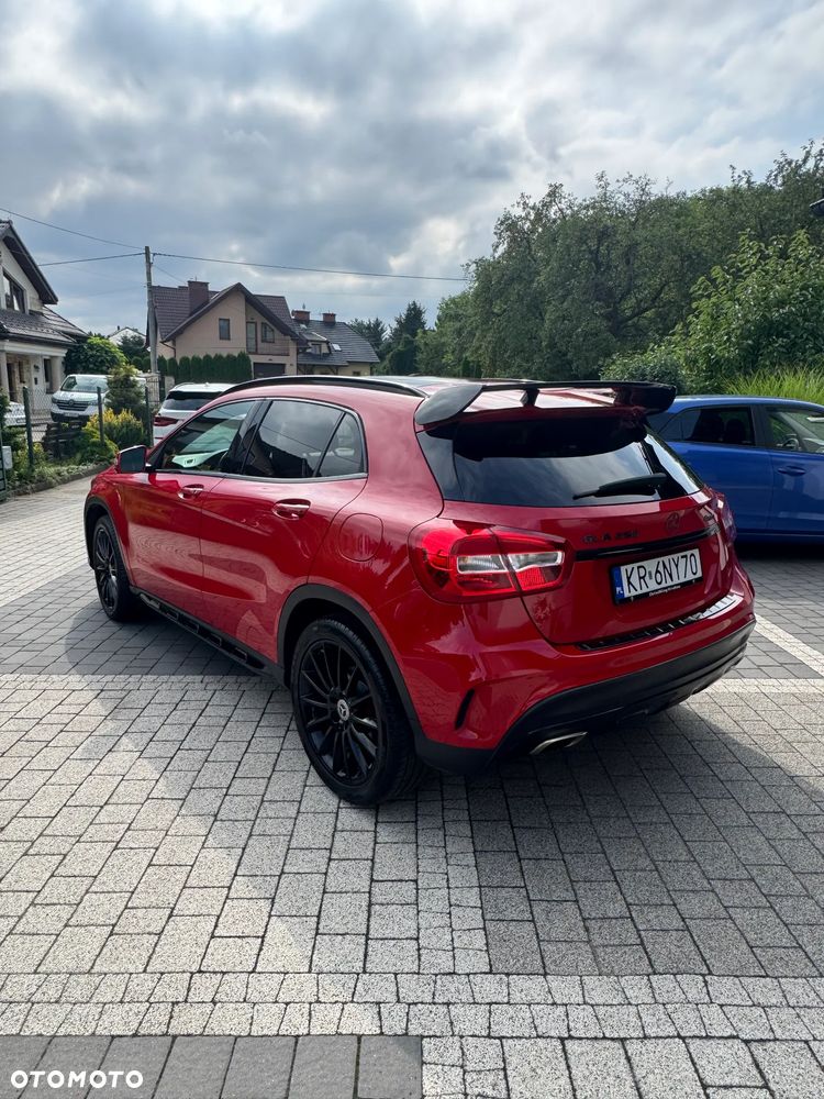 Mercedes-Benz GLA 250 4-Matic AMG Line - 7