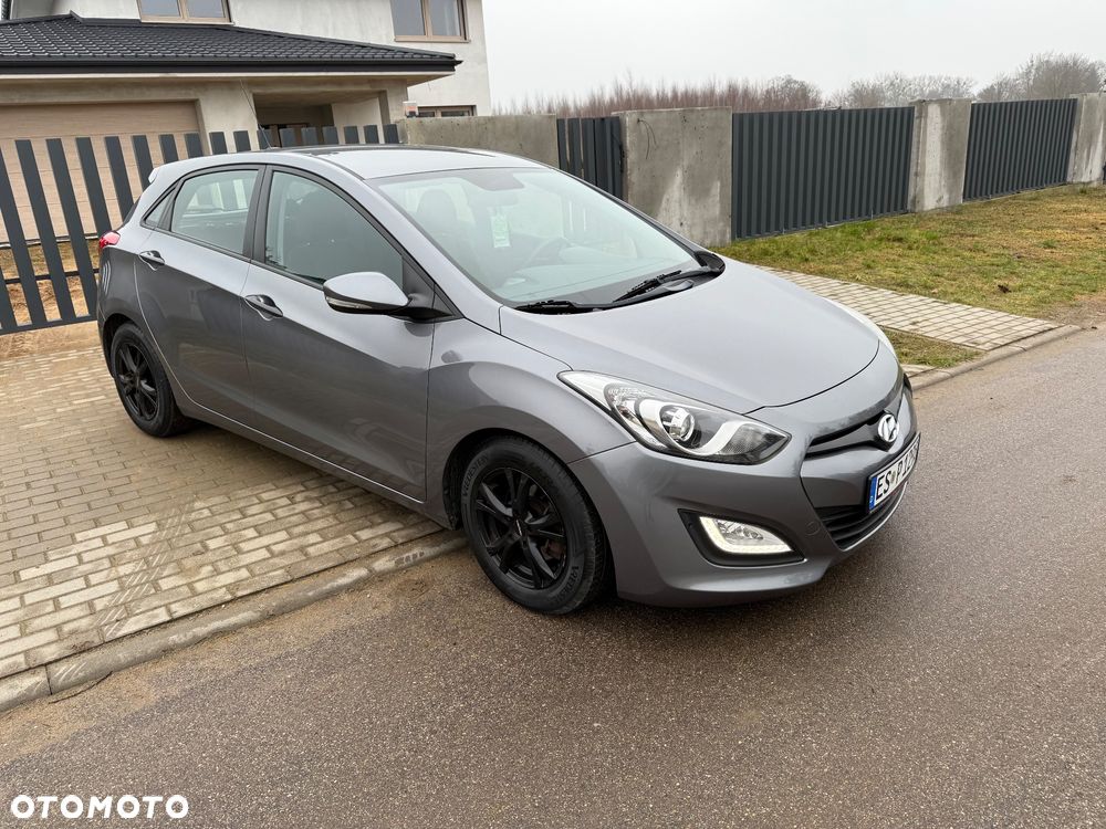Hyundai i30 1.4 Classic + - 10