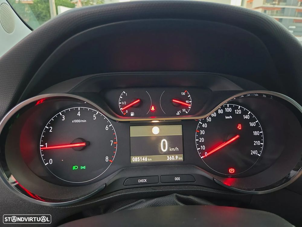 Opel Crossland X 1.2 T Innovation - 36