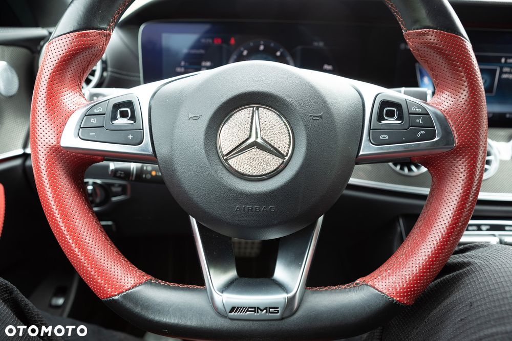 Mercedes-Benz Klasa E 220 d 4-Matic 9G-TRONIC - 8