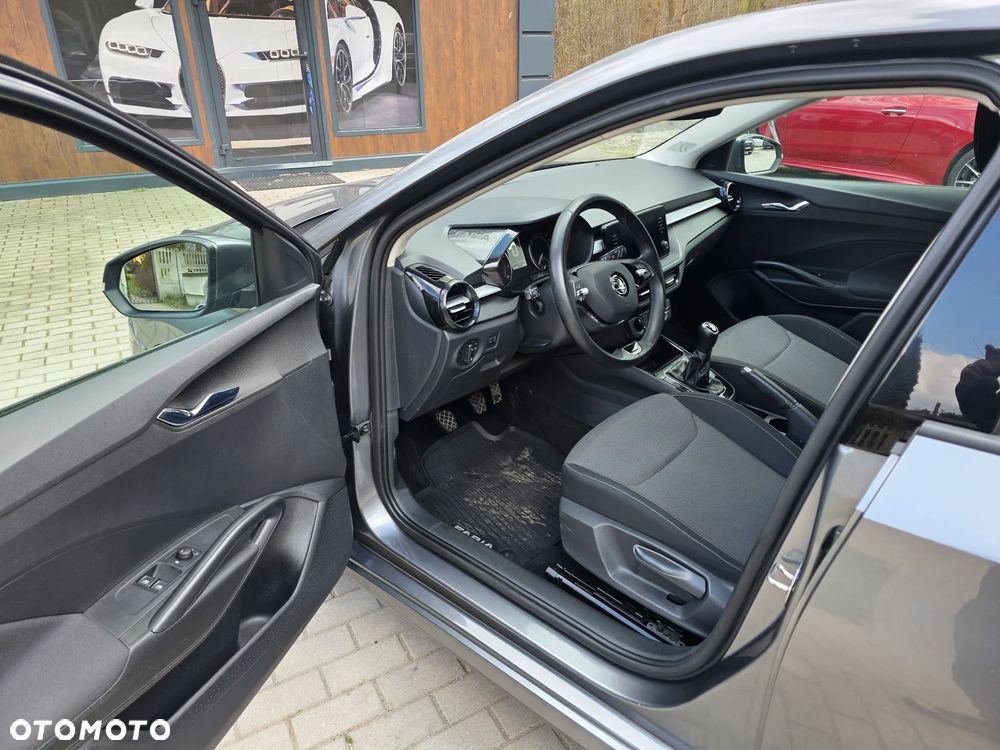 Skoda Fabia 1.0 TSI Ambition - 11