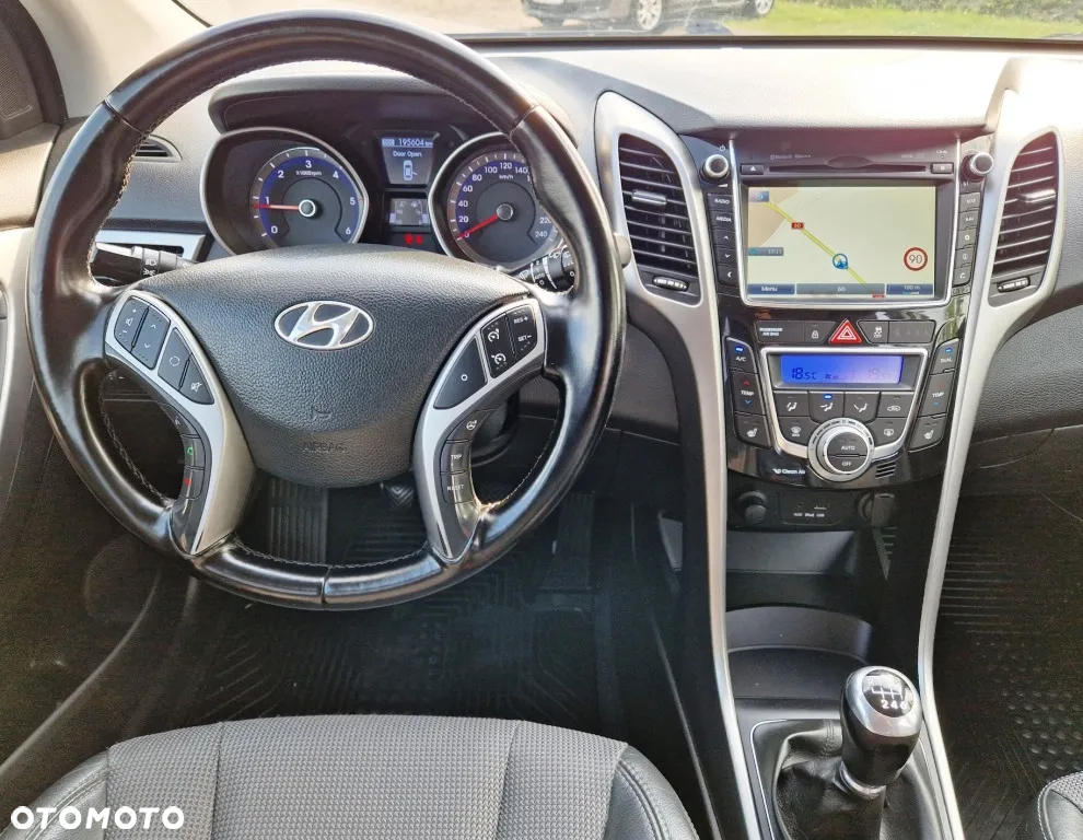 Hyundai i30 1.6 CRDi Premium - 30