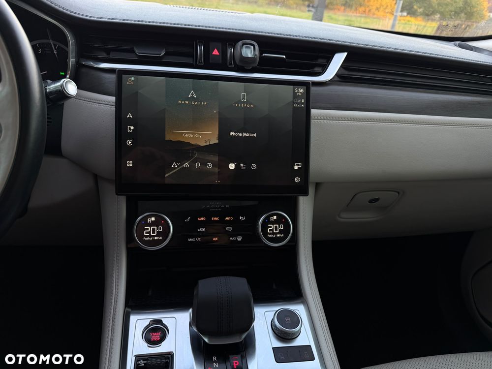 Jaguar F-Pace 3.0 V6 AWD R-Sport - 19