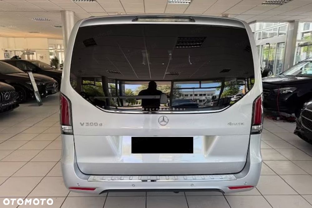Mercedes-Benz Klasa V - 6