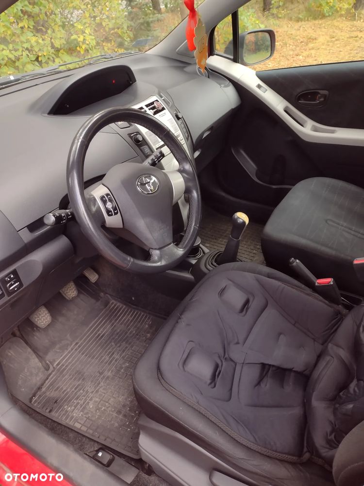 Toyota Yaris - 6