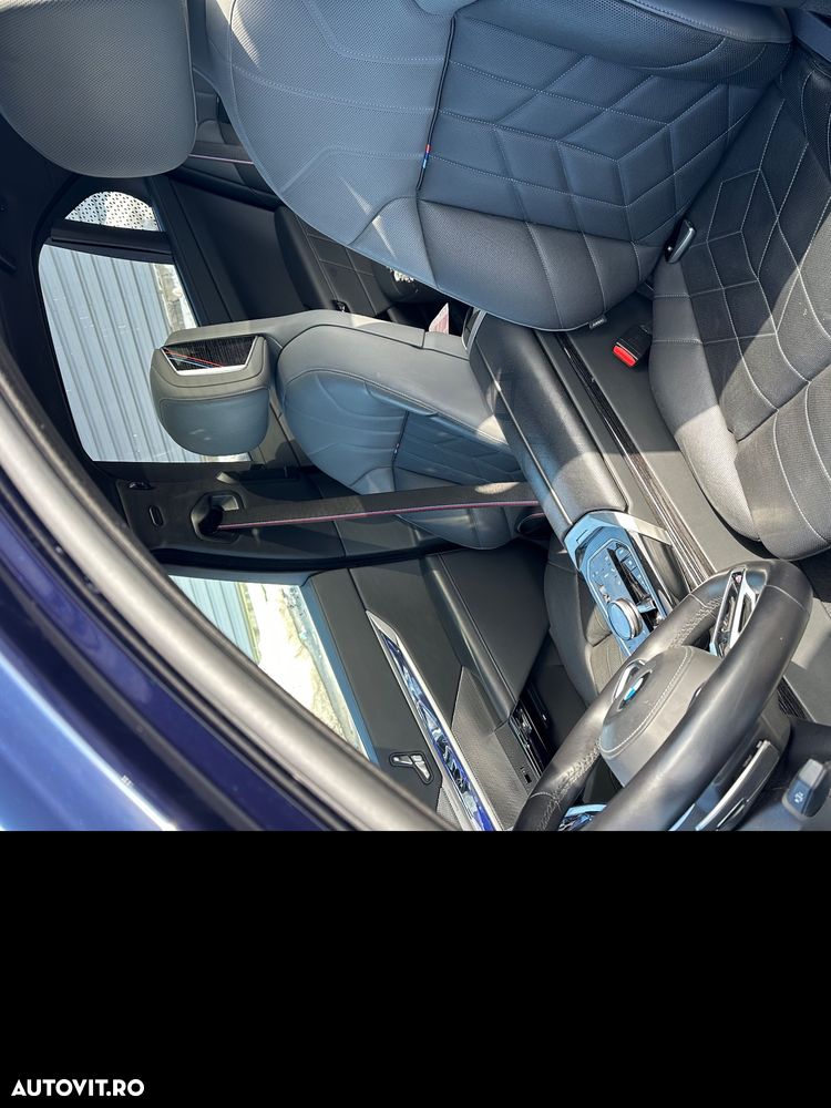 BMW Seria 7 740d xDrive MHEV - 12