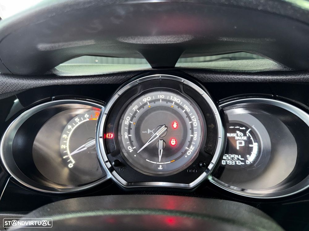 DS DS3 PureTech 110 Start & Stop EAT6 CONNECTED CHIC - 17