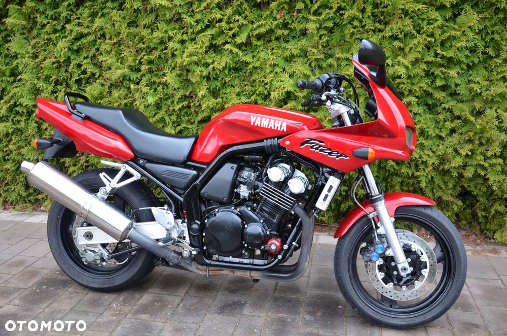 Yamaha FZS - 2