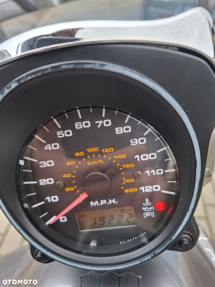 Suzuki Boulevard - 9