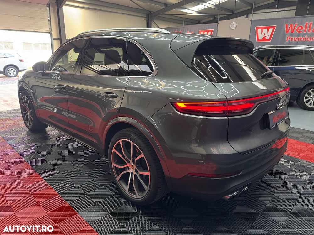 Porsche Cayenne S - 7