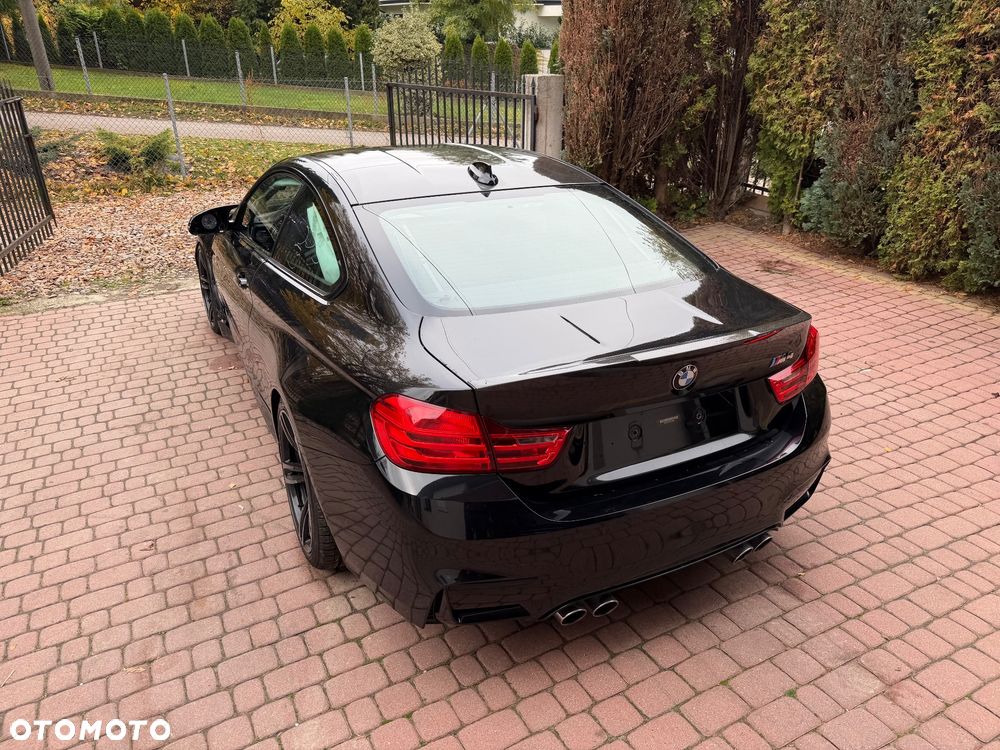 BMW M4 DKG - 12