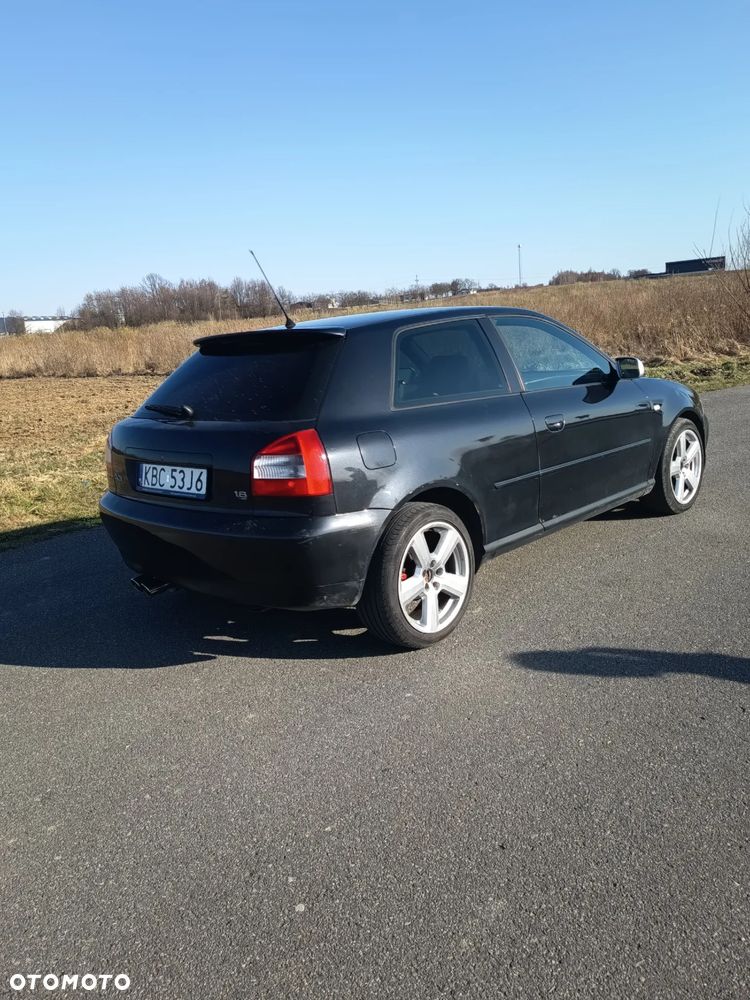 Audi A3 3-drzwiowe 1.8 Ambition - 4