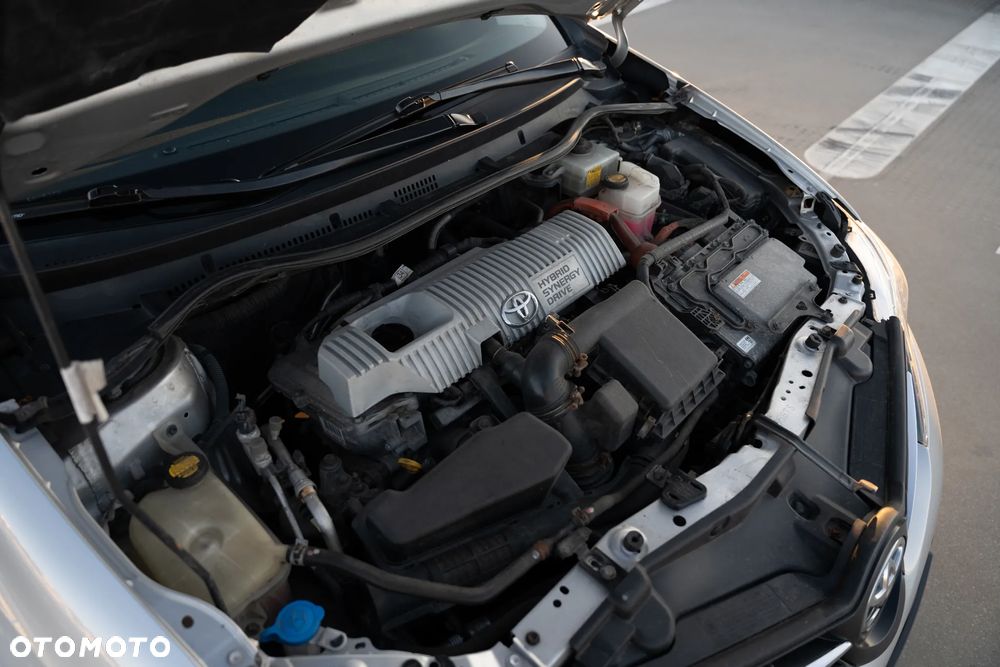 Toyota Auris 1.8 HSD Luna - 16