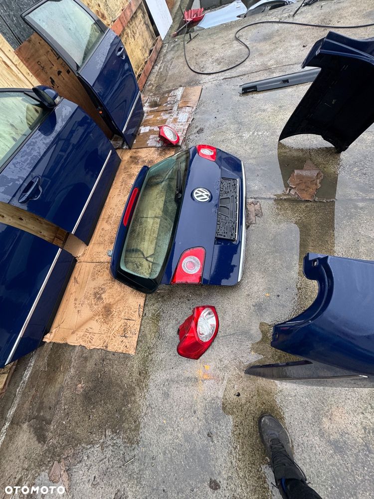 Vw Volkswagen Passat b6 La5e kod lakieru drzwi przednie tylne prawe lewe przód tył klapa tył tylnia klapa bagażnika lampy tył tylnie zderzak tył pdc błotnik prawy lewy zbiorniczek spryskiwaczy webasto 00018031232 / 9013859c pas przedni diesel grill lampy przód przednie maska próg zderzak przedni belka niebieski granatowy - 12