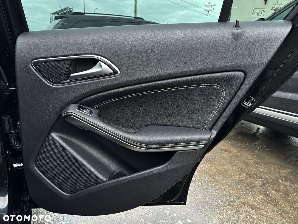 Mercedes-Benz Klasa A 180 Urban - 21