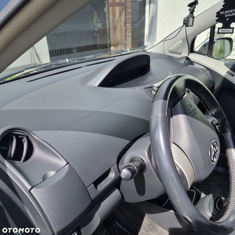 Toyota Yaris 1.4 D-4D Luna - 4