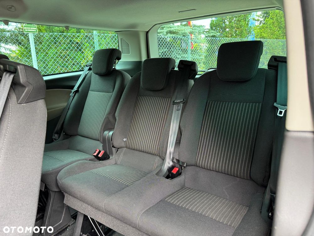 Ford Tourneo Custom - 26