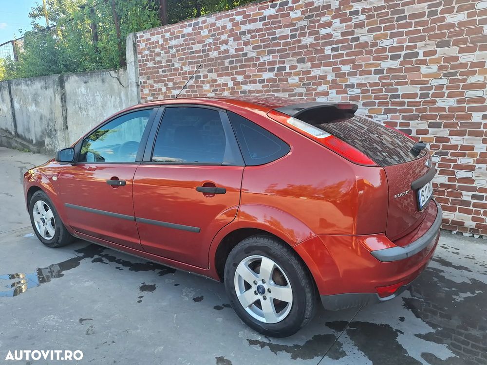 Ford Focus - 1