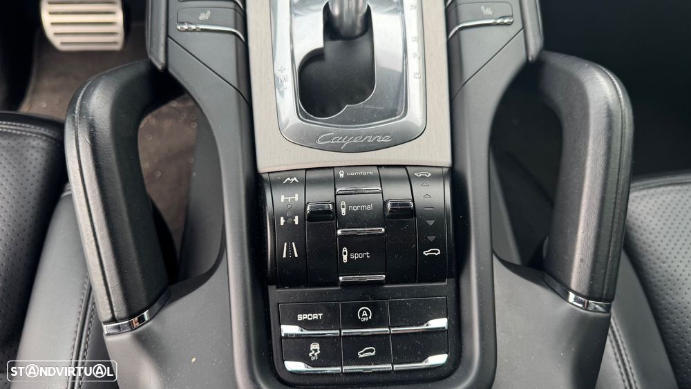 Porsche Cayenne Turbo - 12