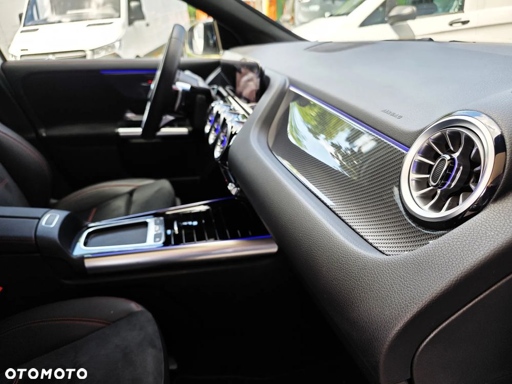 Mercedes-Benz GLA 200 AMG Line - 21