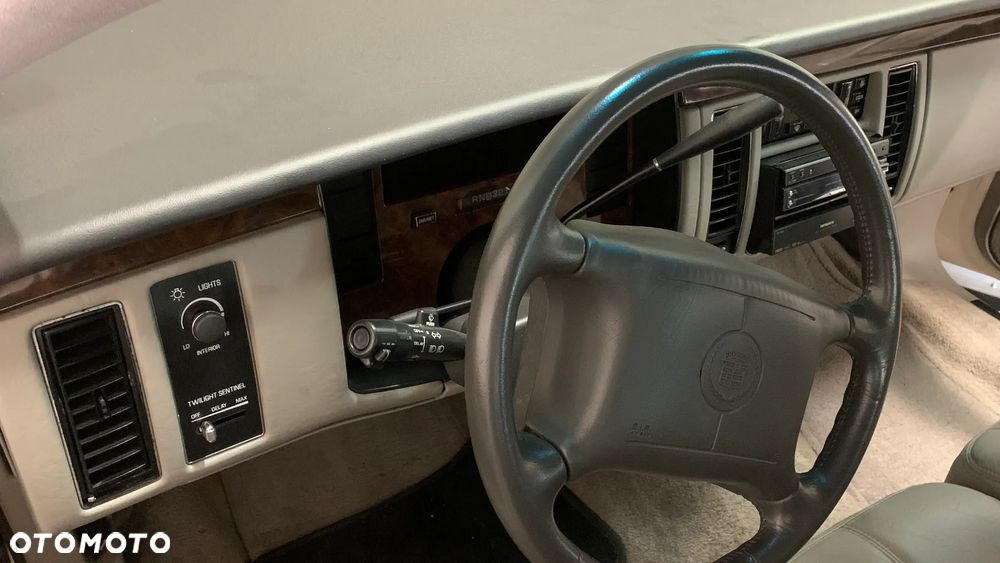 Cadillac Fleetwood - 32
