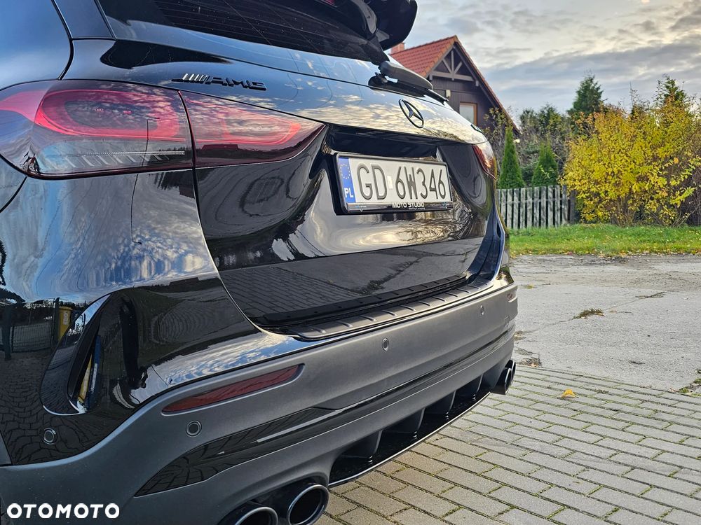Mercedes-Benz GLA - 9
