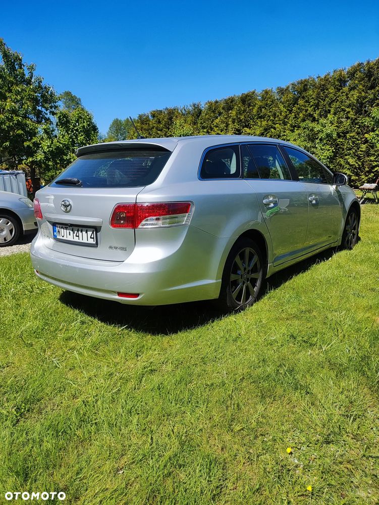 Toyota Avensis 2.0 D-4D 2010 - 6