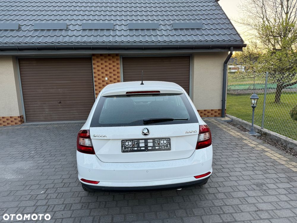 Skoda RAPID 1.0 TSI Cool Edition R&G - 5