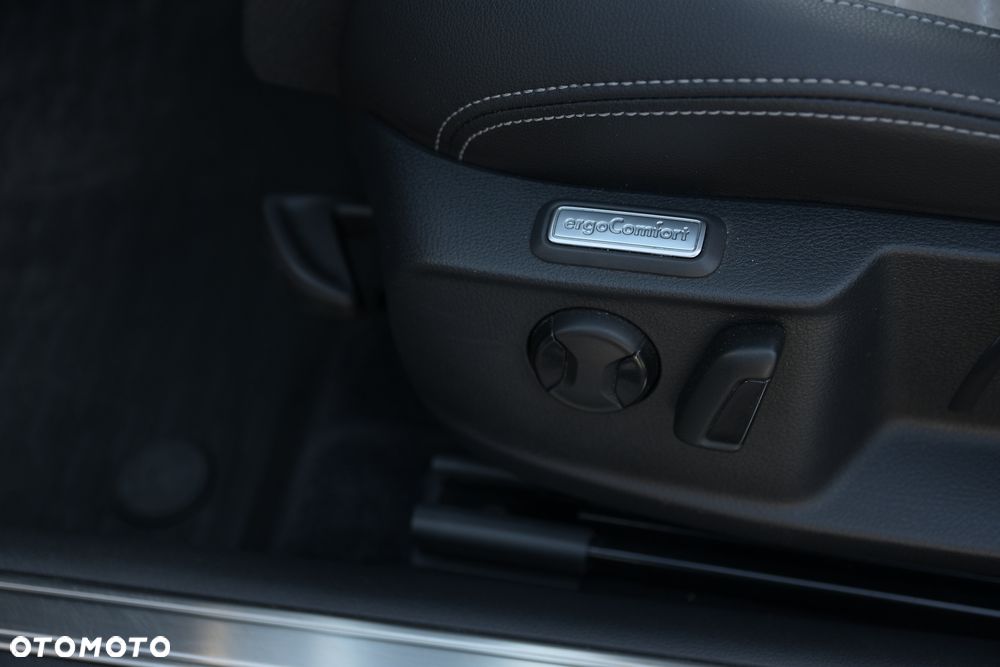 Volkswagen Passat 2.0 TDI BMT SCR 4Mot Highline DSG7 - 26