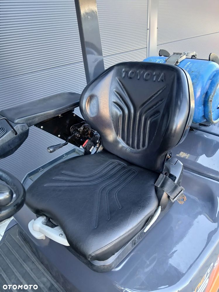 Toyota 02-8FGF15 - 8