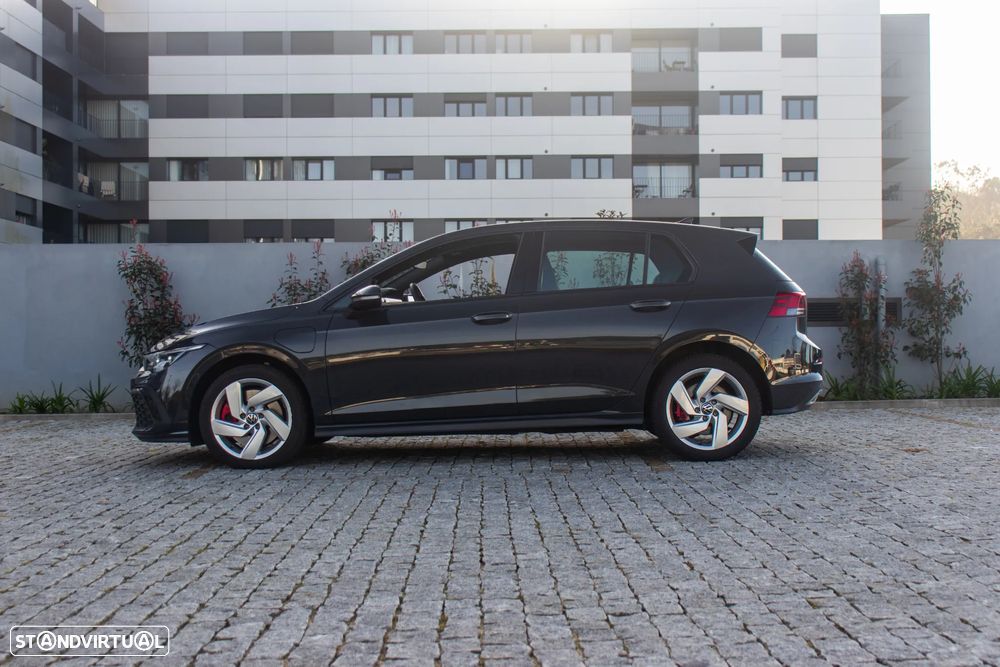 VW Golf 1.4 GTE Plug-In-Hybrid DSG - 2