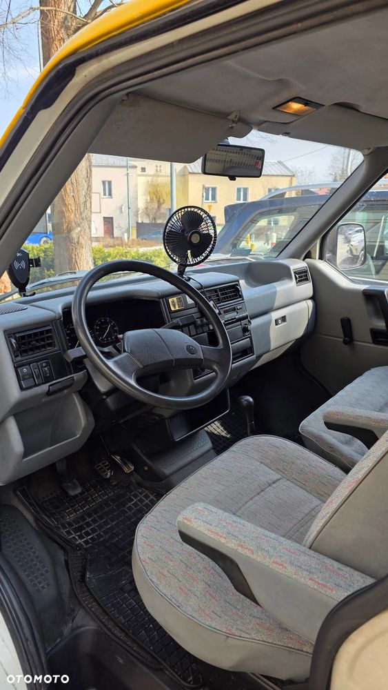 Volkswagen Transporter - 16