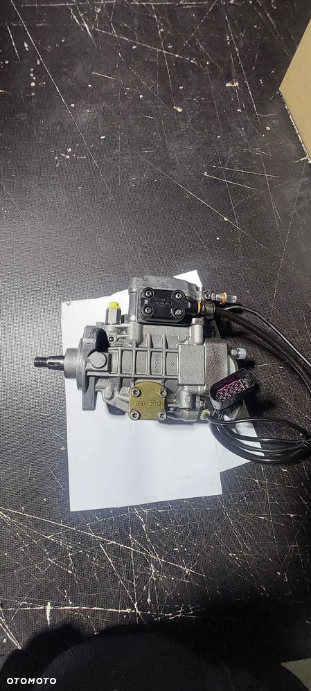 Pompa wtryskowa  vw t4 75 kw 2.5 tdi 074130115B - 1