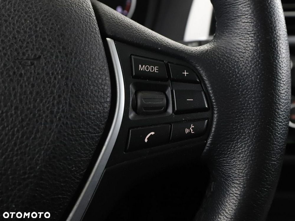 BMW Seria 1 118d Edition Metropolitan - 30