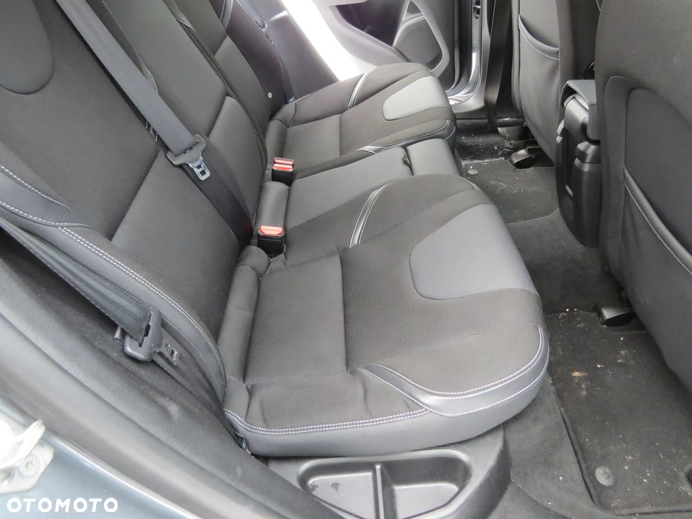 VOLVO V40 II 2.0 D4 D4204T14 LAKIER 714-16 NA CZĘŚCI - 25