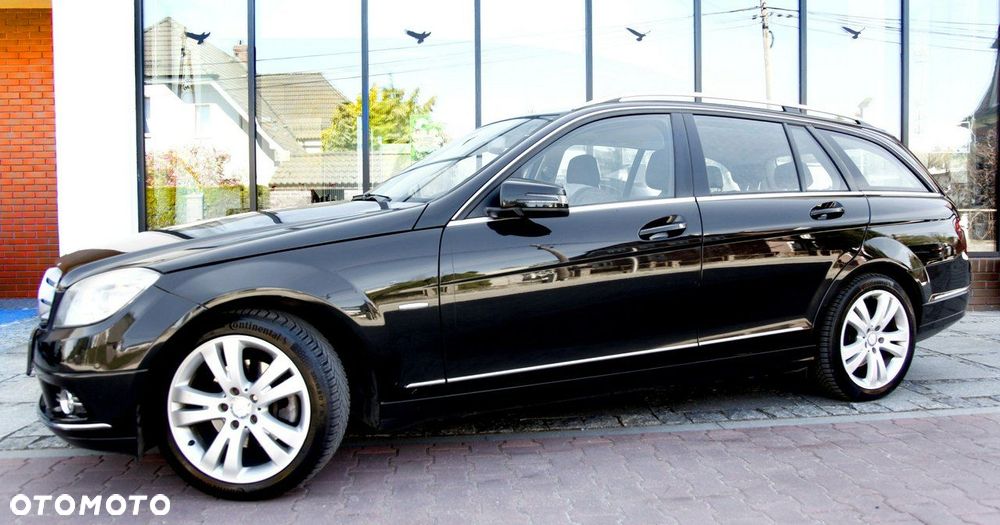 Mercedes-Benz Klasa C 200 7G-TRONIC Avantgarde Edition - 32