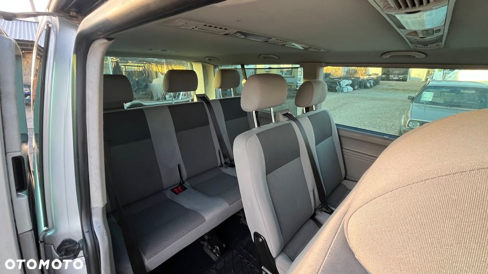 Volkswagen Caravelle - 14