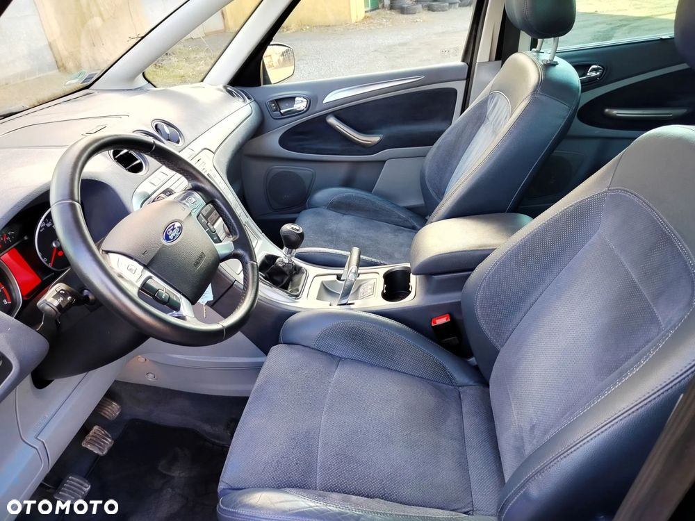 Ford S-Max 2.5 Titanium - 22
