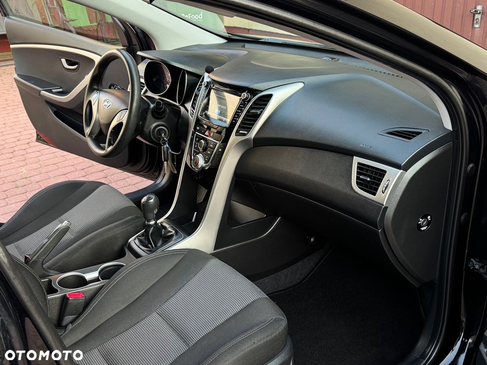 Hyundai i30 1.4 Passion - 13