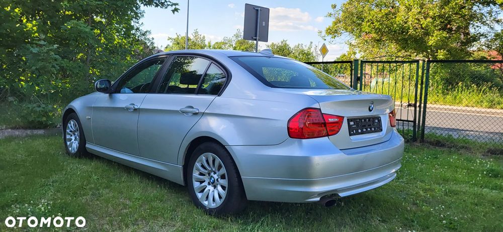 BMW Seria 3 318i - 3