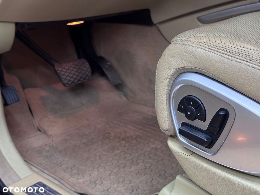 Mercedes-Benz ML - 26